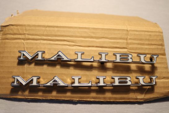 Emblem "Malibu"