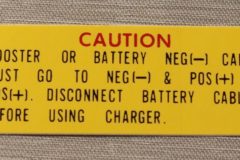 Battery Warning Dekal Mopar 1962-68