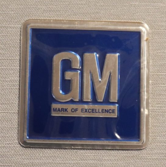 GM Mark of Exellence Metal Door Plate Dekal 1967-70 Cadillac