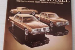 Försäljningsbroschyr Oldsmobile Toronado, Custom Cruiser 1981