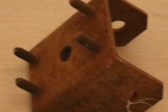 Bladfjäderfäste Främre 1964-69 Barracuda Dart Valiant V8