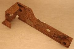 Stötfångare Fäste Höger Fram  1970-74 Mopar B-body  1970-74 Mopar E-body