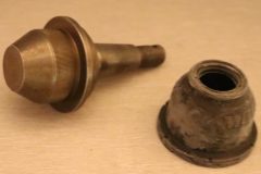 Kulbult Nedre 1995-2000 Chevrolet Truck  GMC Truck